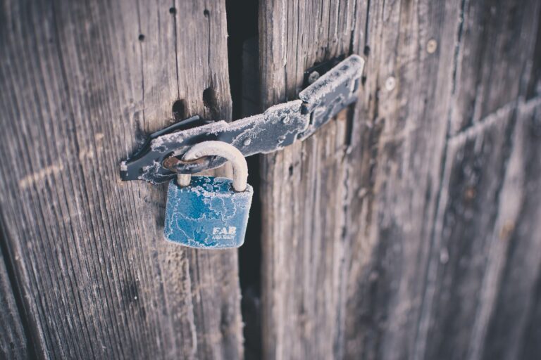 LinkedIn Private Mode Obsession